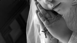 Read more about the article أجلُبوا أطفالَكم إلى الكنيسة!