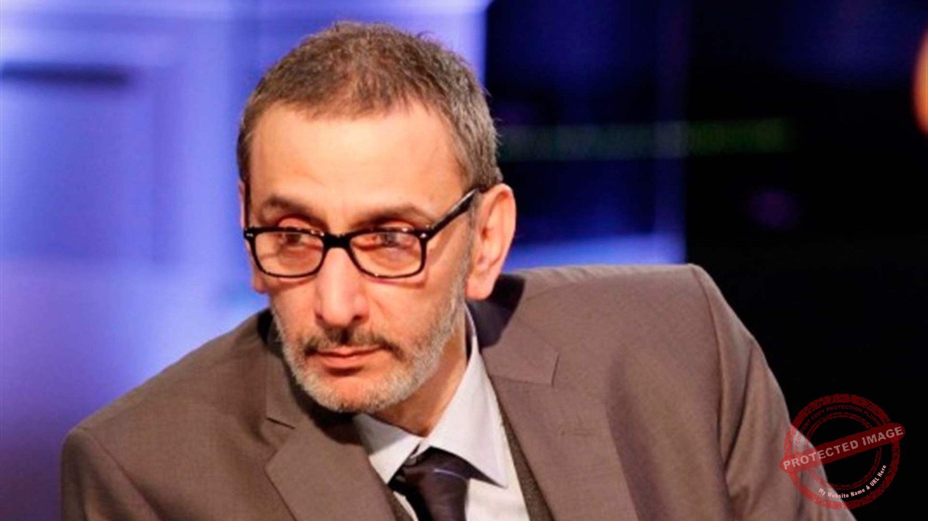 You are currently viewing لماذا اعتذر زياد الرحباني؟