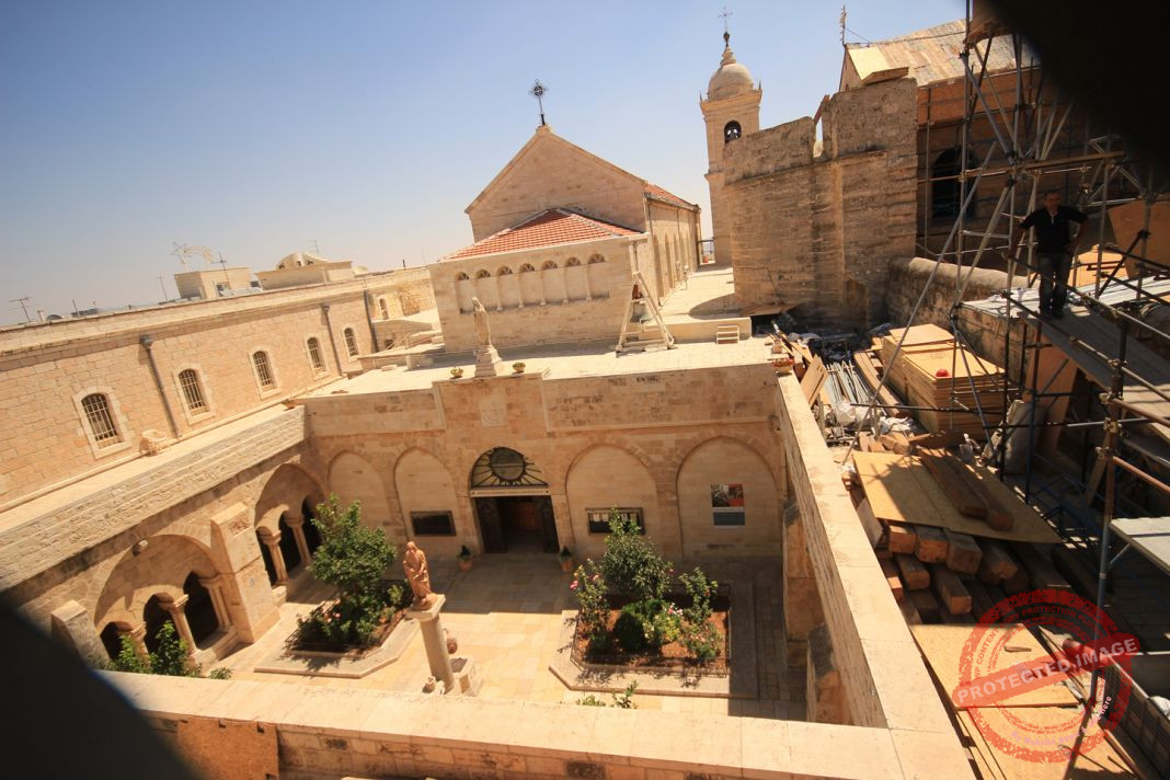 Read more about the article صلاة سيادة المطران عطا الله حنا- اورشليم