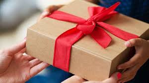 Read more about the article من يحبك فعلاً لا يطلب مقابلاً كي يبقى معك