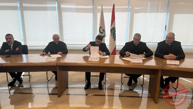 Read more about the article تعاون بين جامعة الحكمة والمحكمة الكنسية للبطريركية اللاتينية في عمان