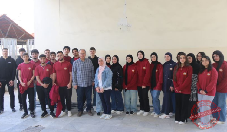 Read more about the article طلاب مدرسة “ستارز كولج” في زبدين في مكتب الوكالة الوطنية للاعلام