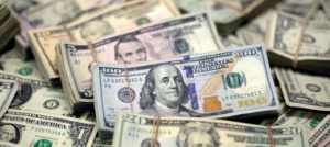 Read more about the article الدولار يتراجع