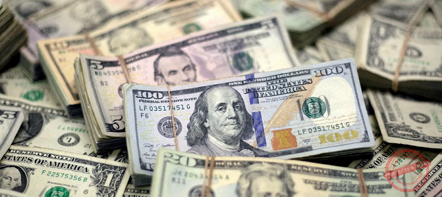 Read more about the article الدولار يتراجع