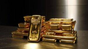 Read more about the article الذهب يرتفع مع هبوط الدولار
