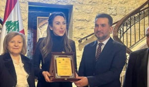 Read more about the article افتتاح معرض الفن التشكيلي في ذوق مكايل