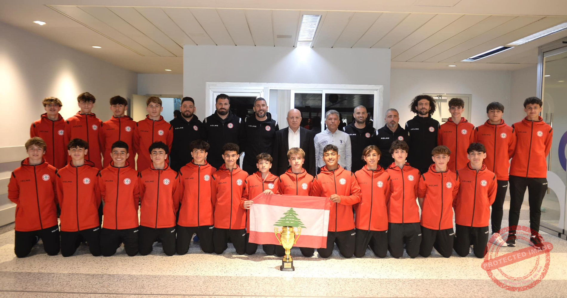 Read more about the article منتخب الأشبال متوجًا بلقب أرمينيا التطويرية