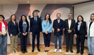 Read more about the article جامعة الحكمة تنظم ندوة حوارية حول الإدمان على التكنولوجيا والمخدرات