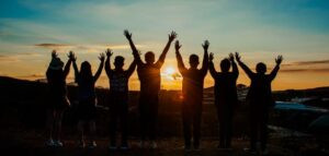 Read more about the article دع الناس يخطئون في انطباعهم عنك… ففي ذلك راحة لا تُقدَّر 