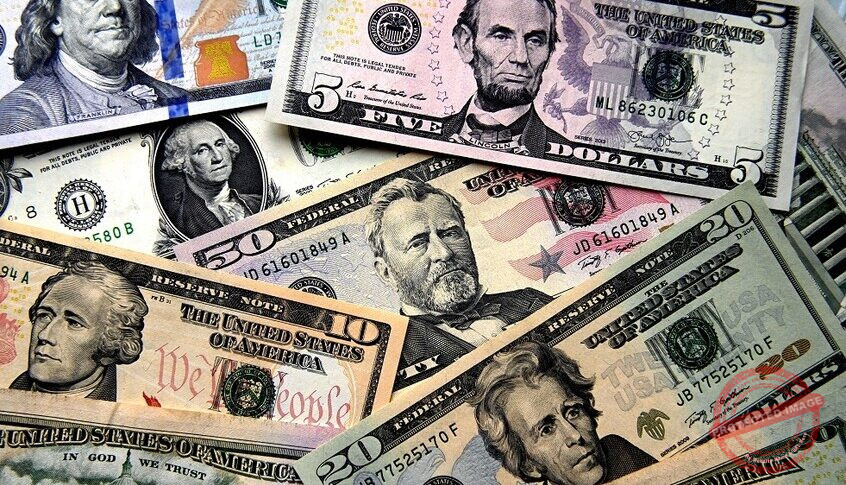 Read more about the article تراجع الدولار