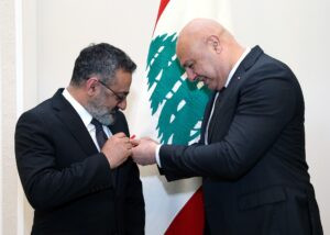 Read more about the article جورج خباز في القصر الجمهوري