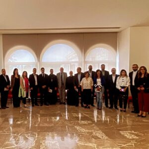 Read more about the article الإعلام في خدمة الحقيقة: لقاء في مطرانية قرنة شهوان احتفاءً باليوم العالمي للتواصل