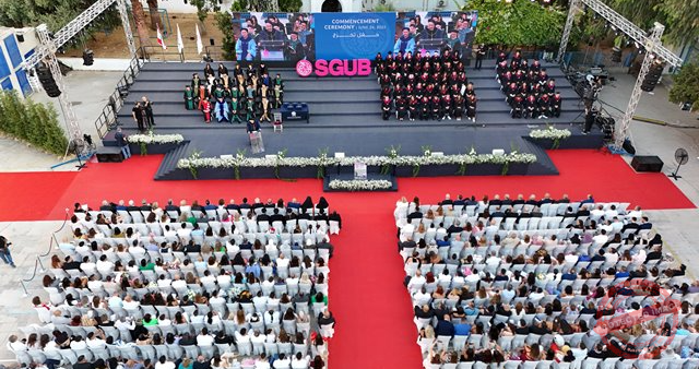 Read more about the article عوده رعى تخريج طلاب جامعة القديس جاورجيوس : إقتدوا بالإيمان وشجاعة قول الحق