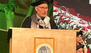 Read more about the article الحلبي لطلاب جامعة القدّيس يوسف: إبنوا شبكة تضامن وحوار