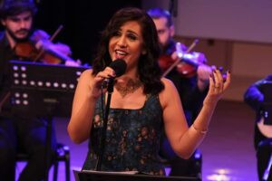 Read more about the article سناء بركات: صوتٌ سوريّ بين التراث والأوبرا