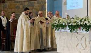 Read more about the article الرئيس العام لجمعية المرسلين احتفل بقداس عيد التجلي في غوسطا