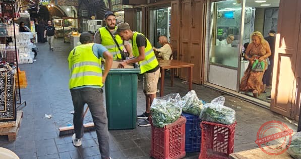 Read more about the article مبادرة لتنظيف الأسواق التجارية في مدينة صيدا