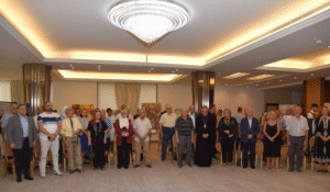 Read more about the article أصالة إبداعية: معرض فني إحتفى بروائع التشكيل