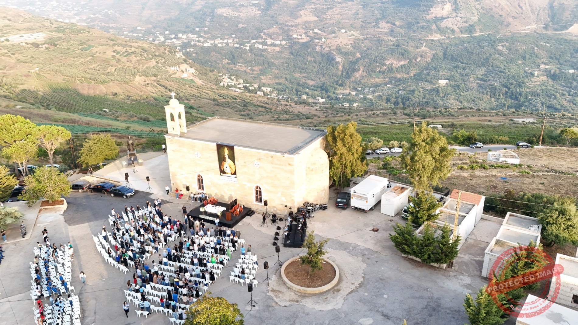 You are currently viewing كنيسة السيدة في مجدل معوش