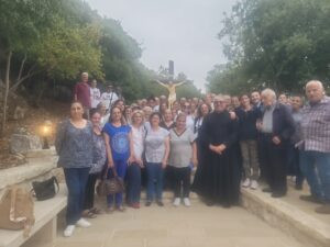 Read more about the article رفقة مباركة مع جمعية “كبارنا” من بشري إلى مزار مار يوحنا المعمدان – كرخا