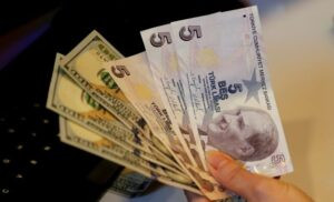 Read more about the article استقرار الليرة التركية بعد قرار المركزي