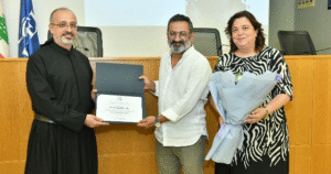 Read more about the article تكريم طلاب محترف الفنون الأدائية في جامعة الكسليك