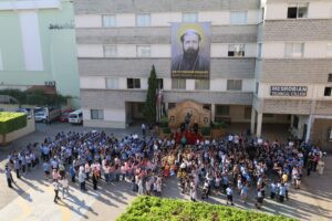 Read more about the article ثانوية مسروبيان تحتفي بإعلان قداسة المطران الشهيد إغناطيوس مالويان