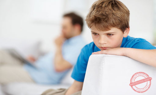 Read more about the article أبرز مُدمّرات الشخصية عند الطفل… أخطاء تربوية تهدم ولا تبني