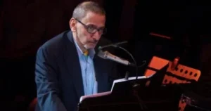 Read more about the article مهرجان القاهرة للجاز يكرّم زياد الرحباني