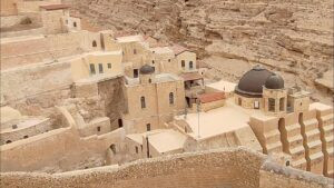 Read more about the article دير مار سابا… قلعة الرهبنة الصامتة على قمّة جبال بيت لحم