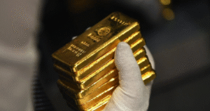 Read more about the article سعر أونصة الذهب يتخطى الأربعة آلاف دولار