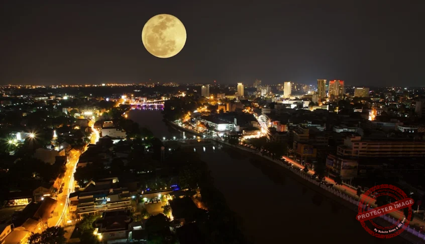 You are currently viewing قمر القندس العملاق: ظاهرة فلكيّة نادرة في سماء الأرض لعام 2025