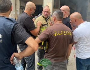 Read more about the article اندلاع حريق في أحد معامل المنطقة الصناعية بالمكلس وجهود مكثفة لإخماده