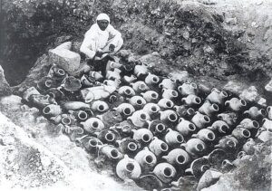 Read more about the article ما هي قصة رصة الجرار الفخارية الثمانين؟