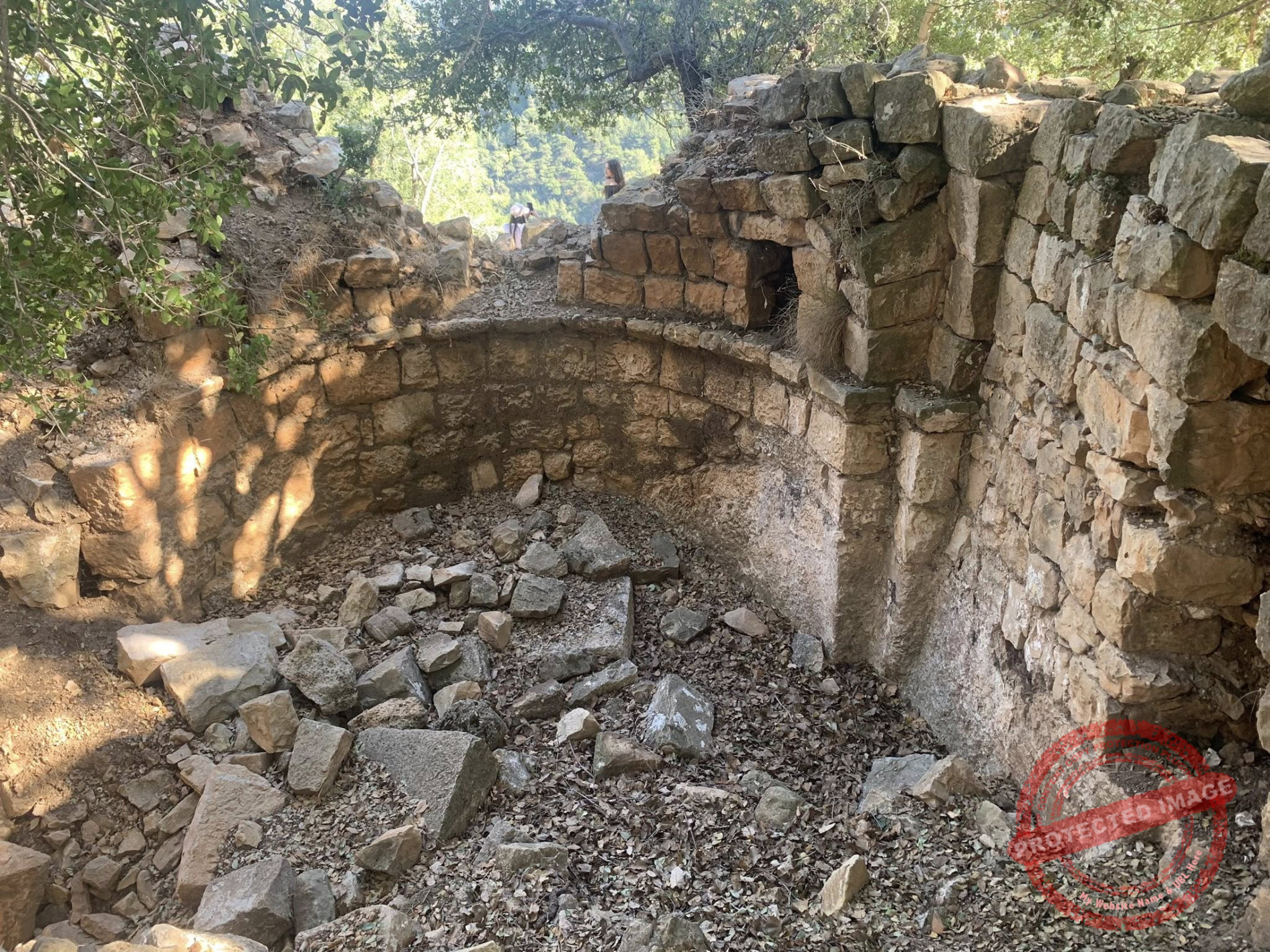 You are currently viewing دير مار سركيس وباخوس في حلسبان: معلم روحي وتراثي