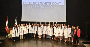 Read more about the article الرداء الابيض لخريجات و خريجي برنامج التغذية وتنظيم الوجبات في LAU