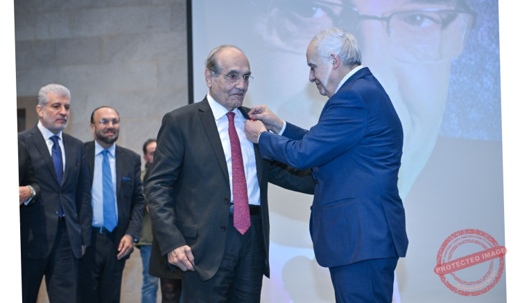 Read more about the article تكريم موسى زغيب بوسام الاستحقاق الفضي ذي السعف