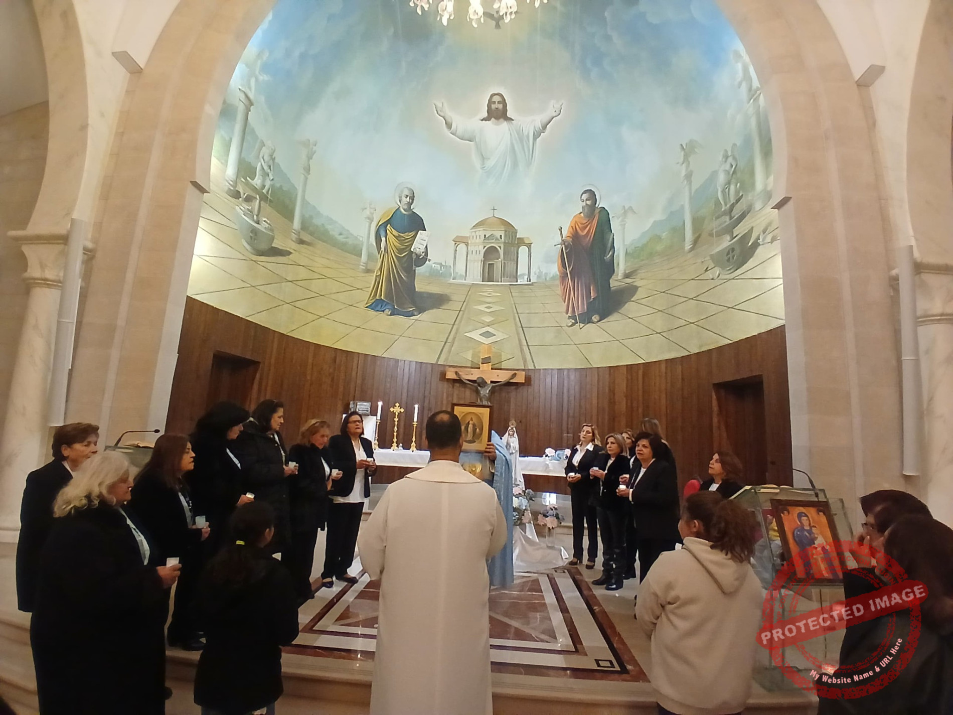 You are currently viewing قداس عيد الحبل بلا دنس وتكريس أعضاء جدد في رعية مار بطرس وبولس